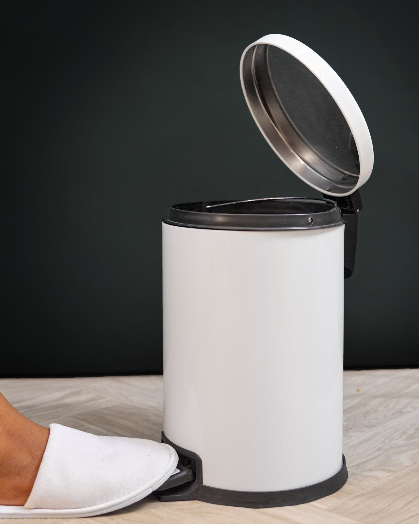 8L Pedal Waste Bin - Serene Hospitality Solutions